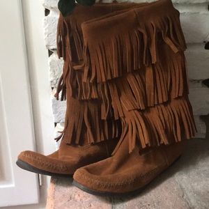 Fringe boots